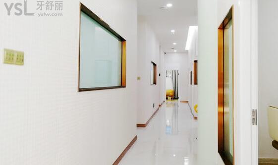 福州松鼠口腔医院价目表贵不