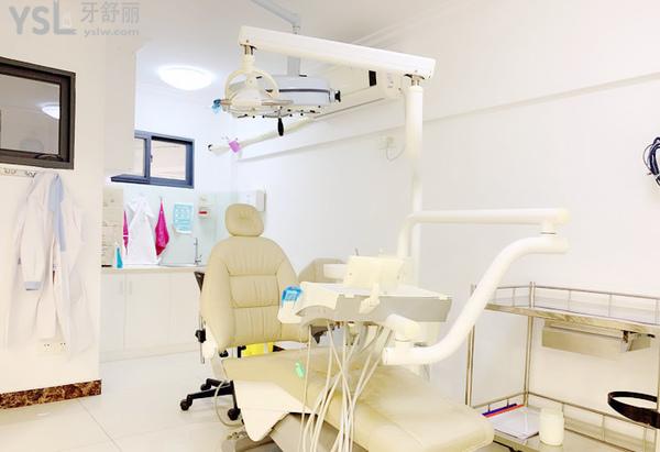 福州三栗鼠口腔医院门诊部正规靠谱吗_地址_视频_口碑好不好_收费标准_能用社保吗?(正规靠谱/福州市台江区、仓山区、鼓楼区、长乐区/口碑非常好/收费中等/能用社保/原省人大代表、福建<span style=