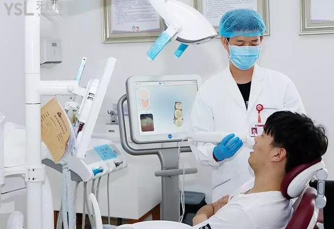 揭秘温州种植牙口腔医院推荐 2021年种植牙收费价格表更新中.jpg