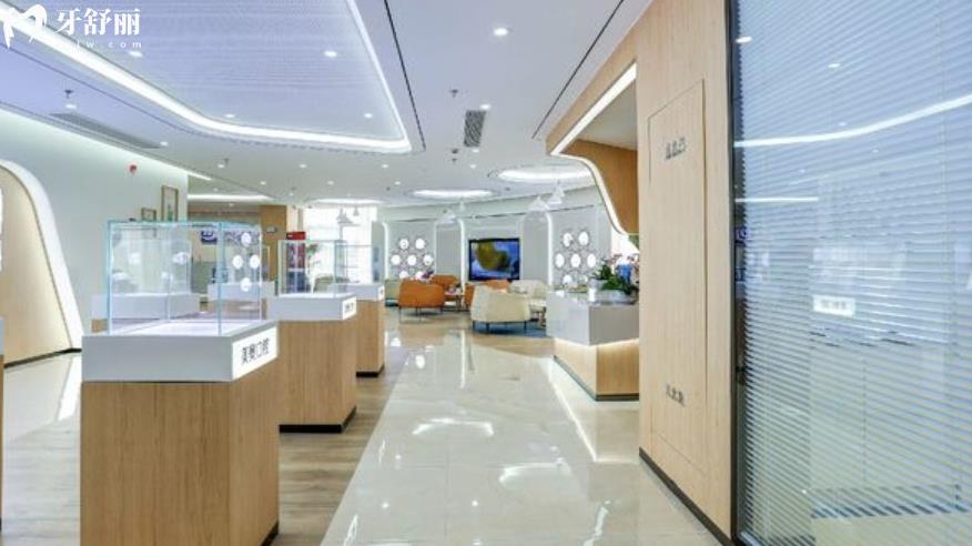 乌鲁木齐镶牙私人医院哪家好 能用社保不贵口碑好