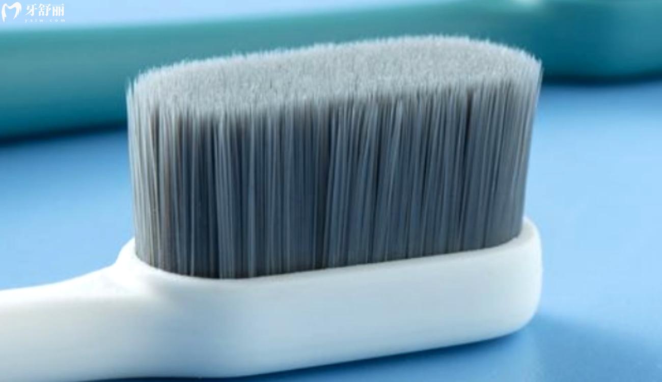 清洁牙齿的小工具.jpg 清洁牙齿的小工具.jpg