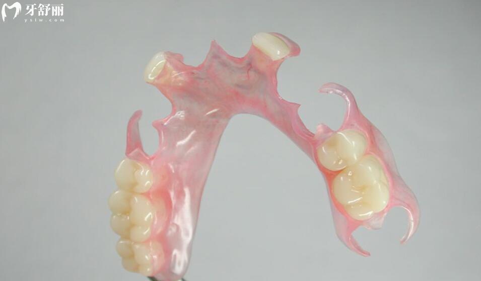 吸附性义齿可以只做半口吗 吸附性义齿可以只做半口吗