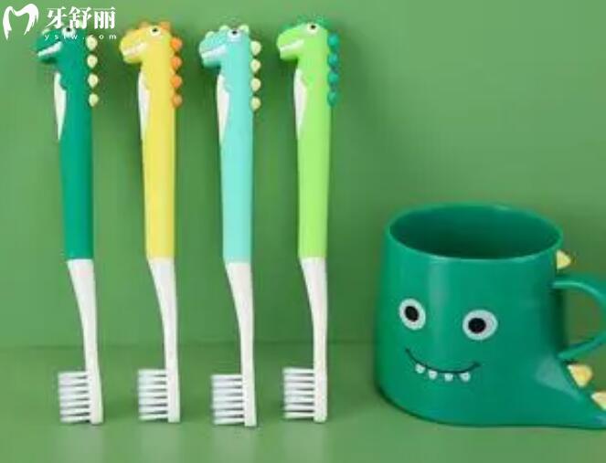 儿童牙刷用软毛和硬毛哪个好 儿童牙刷用软毛和硬毛哪个好
