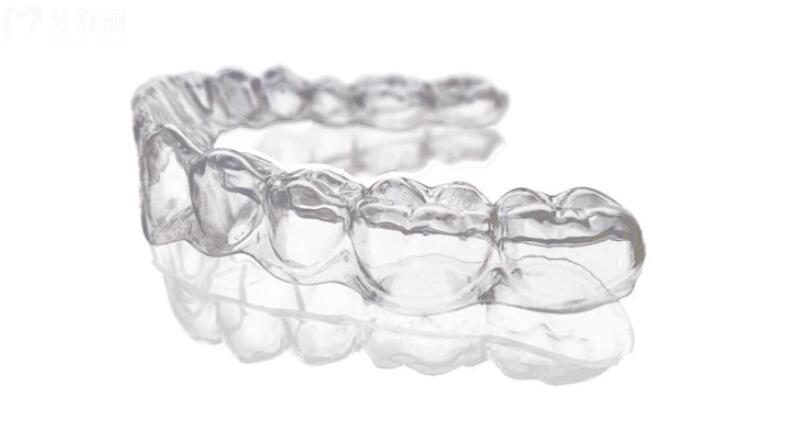 做牙齿矫正多少钱 做牙齿矫正多少钱