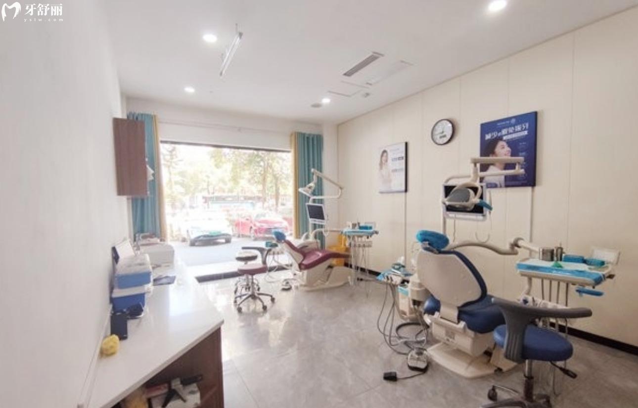 天元贝壳口腔种牙矫牙贵不贵?价格表及推荐医生名单分享