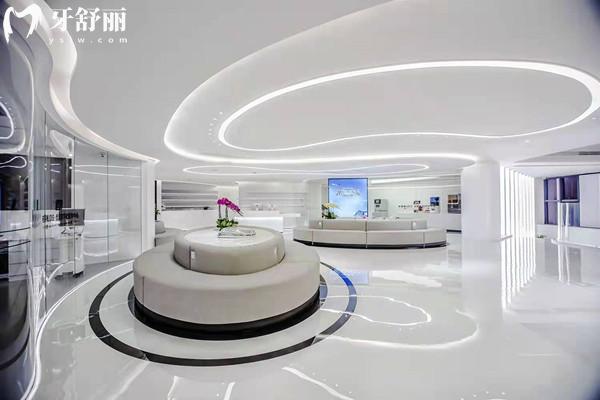 成都布莱梅联合口腔医院大厅