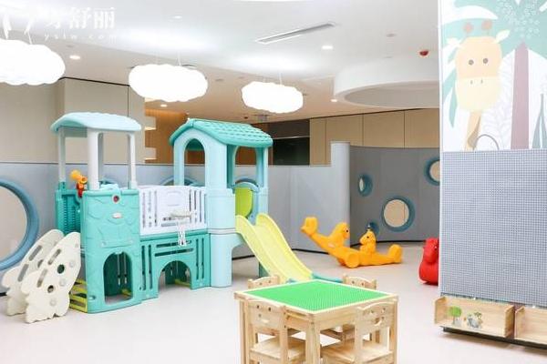 西安天皓口腔医院儿童游乐区