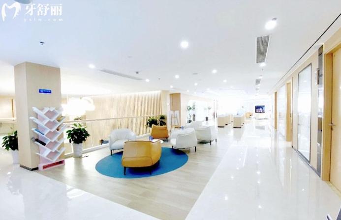 乌鲁木齐美奥口腔医院种植牙价格表