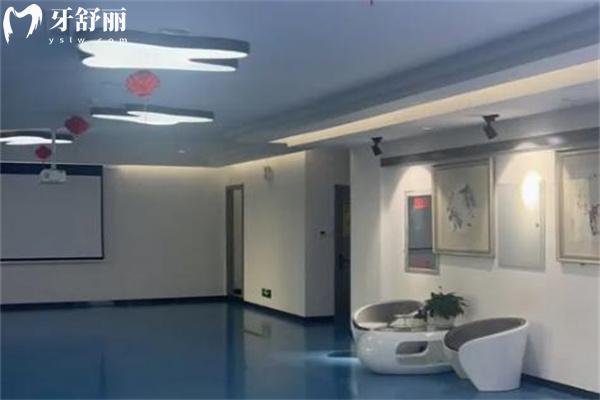 鄂尔多斯青蕾口腔有几个店？