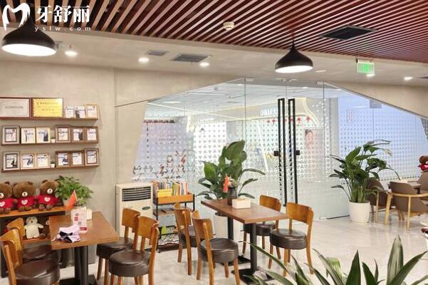 广州优雅联合口腔怎么样?正规连锁机构