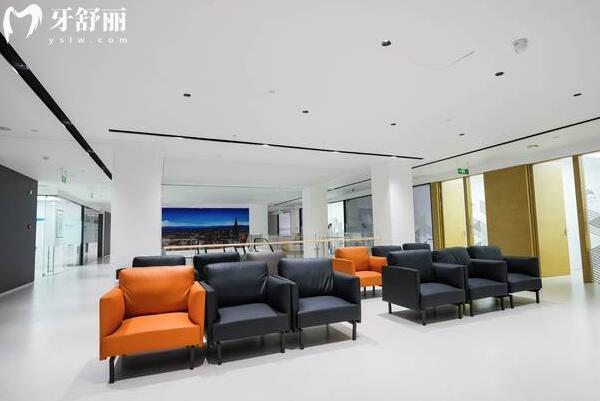 南京茀莱堡口腔医院属于茀莱堡集团,正规二级资质
