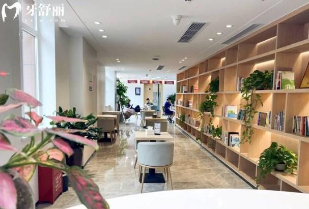 济南弗莱堡口腔等候区