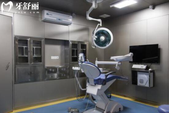 株洲优伢仕口腔是正规私立连锁医院,种植正畸镶牙都擅长