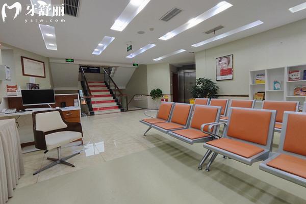 成都医大口腔医院有3级口腔资质