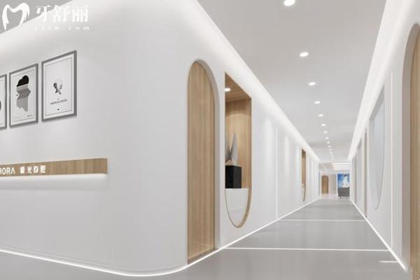 成都极光口腔牙齿矫正价格