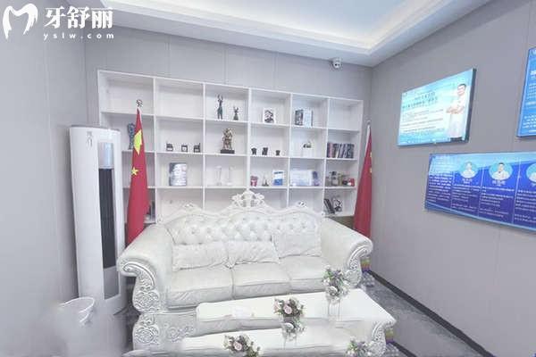 海口植之道口腔种植牙靠谱吗?网评医生资质正规+微创种牙技术品牌齐全+价格公道