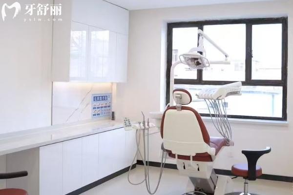 2025大同中诺口腔价目表分享，涵盖了种牙、矫正、补牙、镶牙、拔牙等价格
