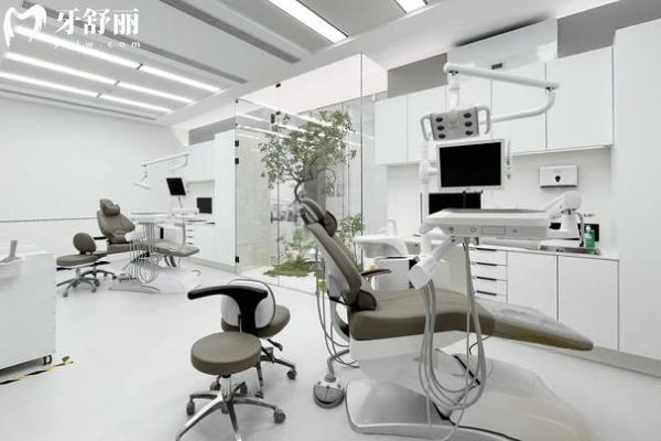 沈阳德立联合口腔医院治疗室