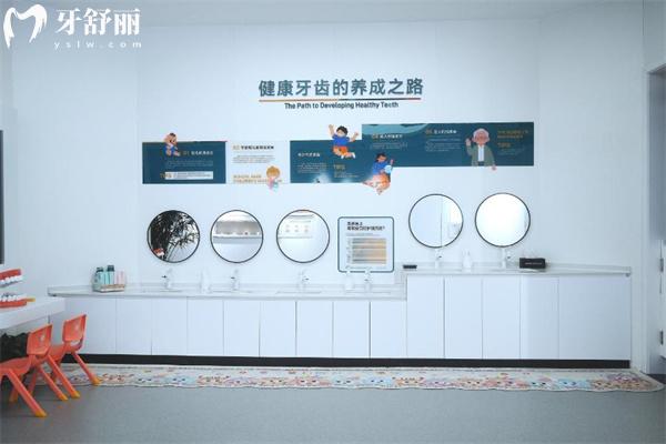 合肥茀莱堡口腔医院价格表简介:种植牙2680+金属矫正7452+根管治疗598+收费不贵