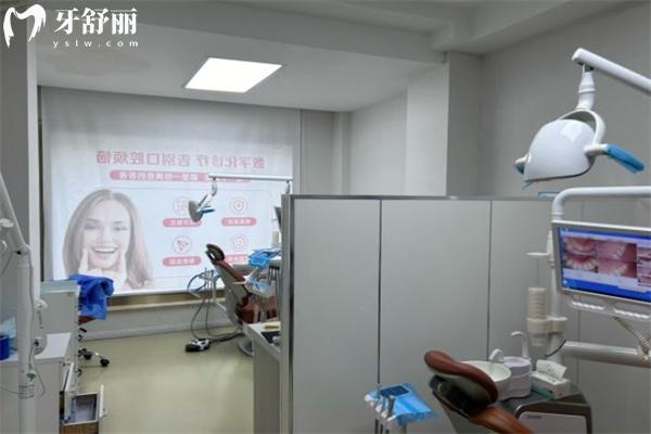 成都医大口腔医院是**吗?不是!但有3级资质看牙实力强/口碑好/价格不贵