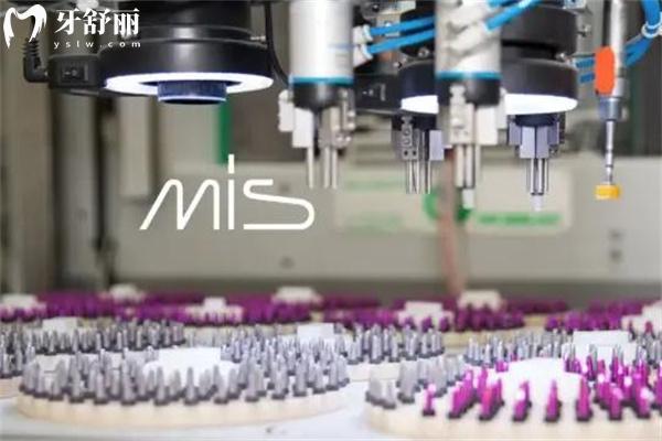 厦门牙科医院种植牙多少钱一颗?价格表显示单颗2000+半口18000+全口36000+品牌多