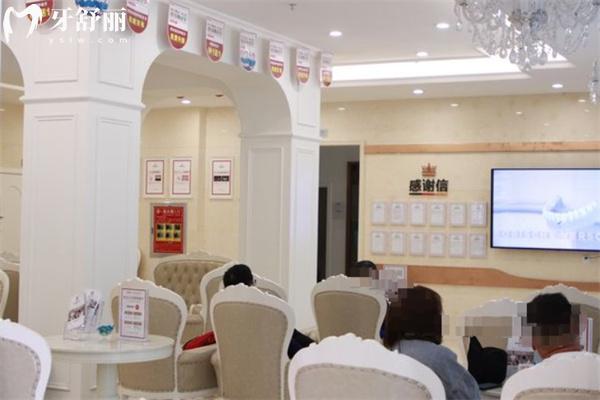 贵阳柏德口腔医院地址在云岩区和观山湖区!还有详细医生名单和坐诊时间价格表别错过 贵阳柏德口腔医院地址在云岩区和观山湖区!还有详细医生名单和坐诊时间价格表别错过