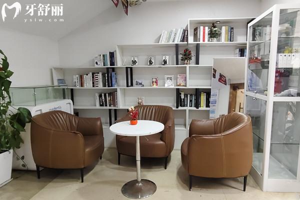 上海松丰齿科收费高吗多少钱? 上海松丰齿科收费高吗多少钱?