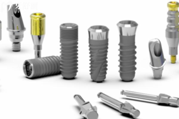 济南种植牙多少钱一颗？