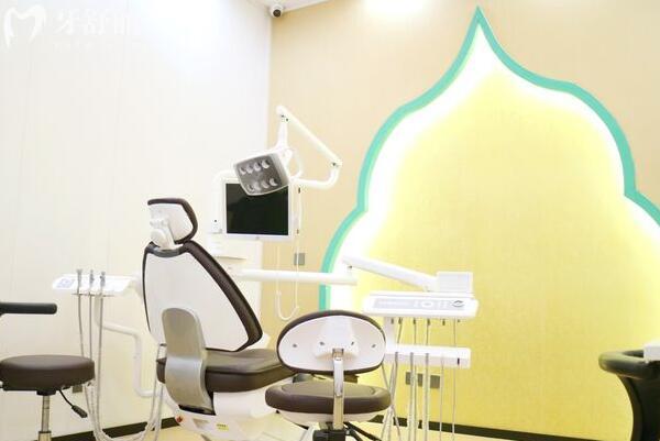 曲靖诺贝尔口腔种牙技术咋样?10年+医生亲诊，正规机构种牙1980元/颗起，技术好还不贵