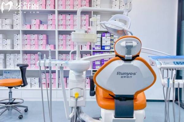 珠海九龙口腔医院地址查询：实力设备不踩坑，特色项目/价目表全公开