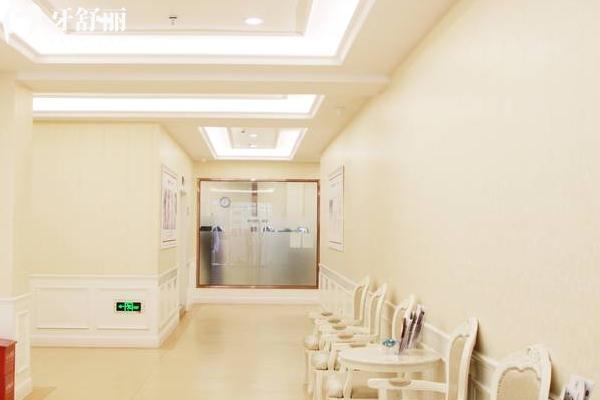 2026贵阳柏德口腔价目表：80元拔牙+1200元根管治疗+1500元镶牙，收费亲民无套路