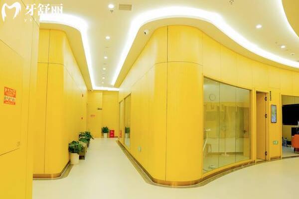 咸阳诺贝尔口腔是正规的私立医院,在做种植牙/正畸方面实力强口碑好地址在秦皇北路
