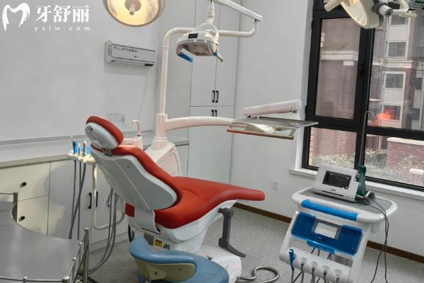 大连爱齿口腔 (3).jpg