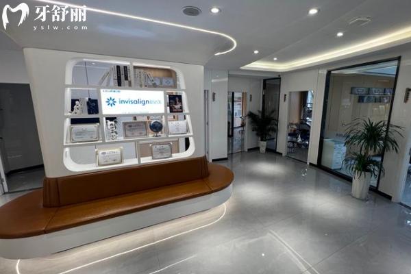 2026玉溪西瑞口腔价格表一览！种植牙2980元起，矫正6500元起，费用明细全知道