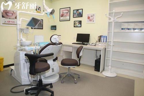 呼和浩特欧贝口腔价目表2026:补牙/拔牙/种植牙/牙齿矫正/镶牙收费不高+地址