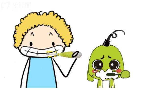 电动牙刷需要额外用巴氏刷牙法吗？你可能一直用错了