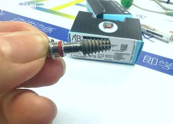 【2026珠海种植牙价格表全解析】单颗/半口/全口真实报价！5家种牙人气牙科大公开