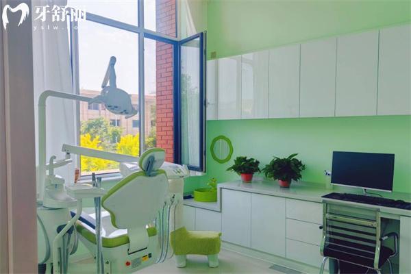 呼和浩特市中唯口腔医院诊室环境