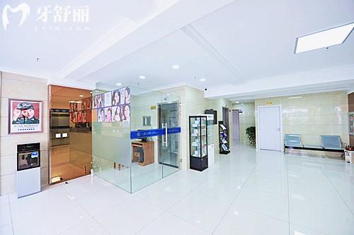 上海尤旦口腔医院简介:11院同城+二级资质+**医生团队+方案定制等优势