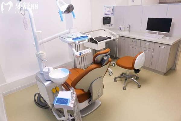 成都医大口腔诊室