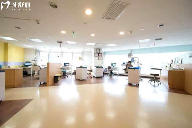 瑞泰口腔医院2025年价格表全解析：从种植牙到牙周治疗的透明收费指南