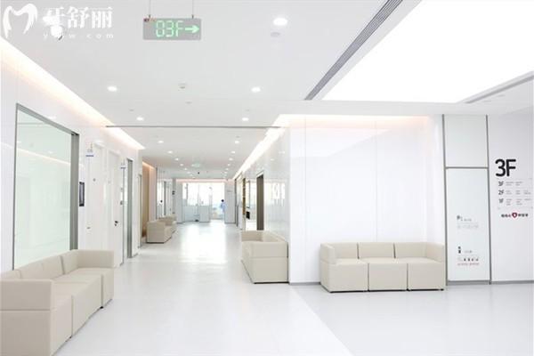 青岛优诺口腔连锁收费价格表，9家分院价格统一（种植牙4580/补牙182元起）