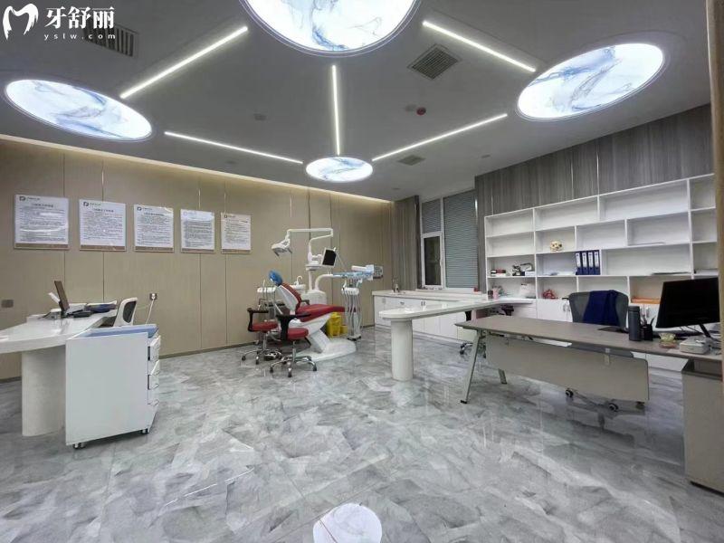 临沂壹颗芽口腔2025收费价目表:种植牙+正畸+镶牙+补牙+拔牙价格表全更新